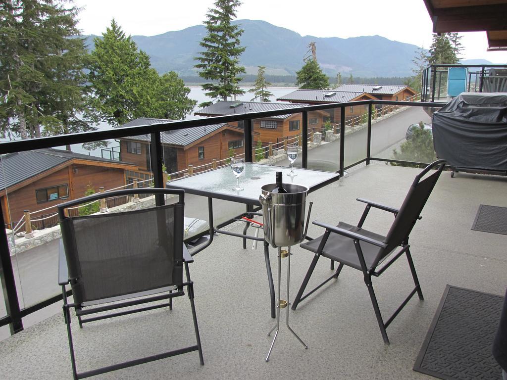 Pair-A-Dice Cottage Port Renfrew Ngoại thất bức ảnh